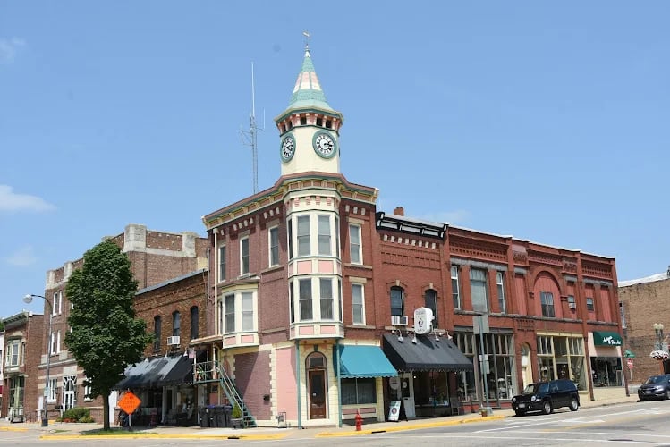 Baked: Cakes by Design in Berlin, Wisconsin